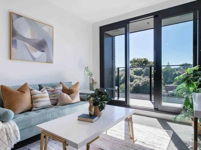Modern Apartment in Eden View