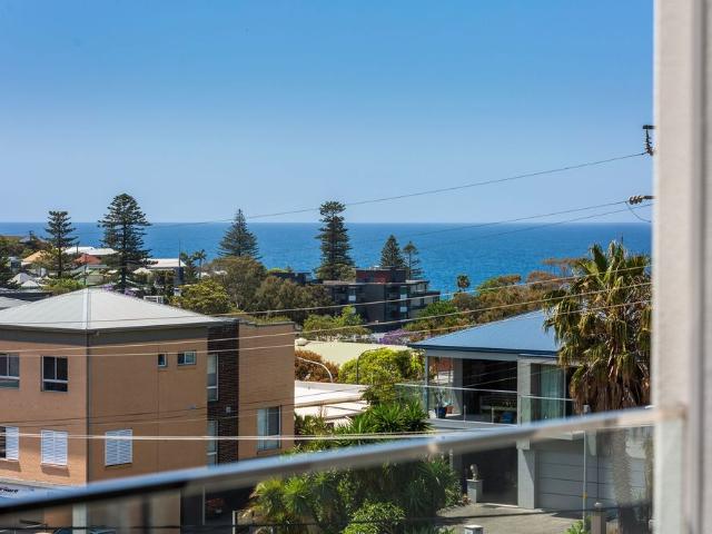 Modern Apartment in Heart of Kiama
