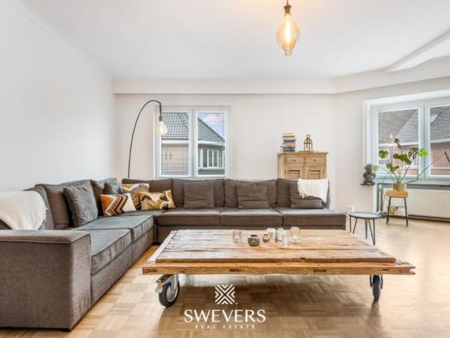 Modern appartement in hartje Hasselt met drie slaapkamers