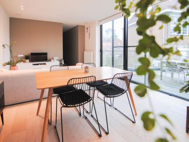 Modern appartement met ruim terras nabij Brugge centrum