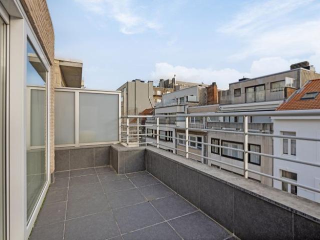 Modern appartement met ruim terras in hartje Oostende!