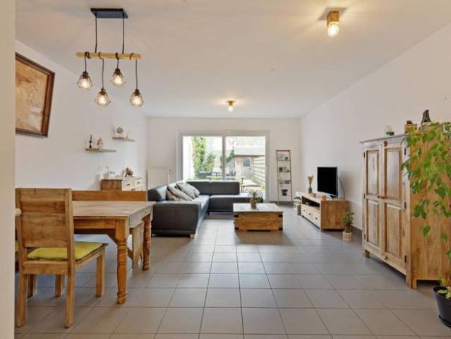 Modern appartement met 2 slaapkamers en tuin dichtbij Brugge