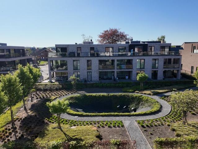 MODERN APPARTEMENT MET 2 SLPKS TE HUUR MAASMECHELEN