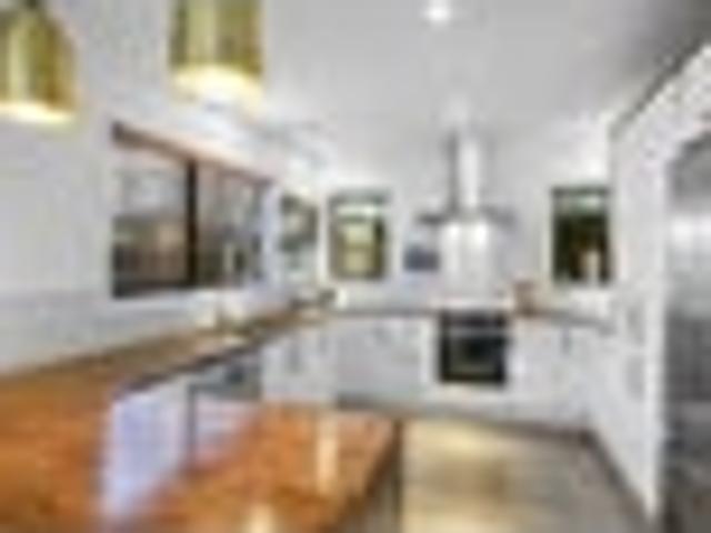 MODERN APPEAL, LOCATION CONVENIENCE