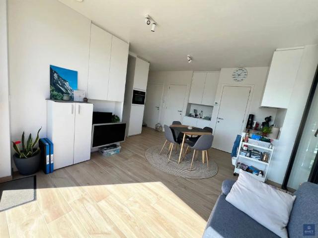 MODERN APPT MET 1 SLPK,TERRAS EN PARKEERPL