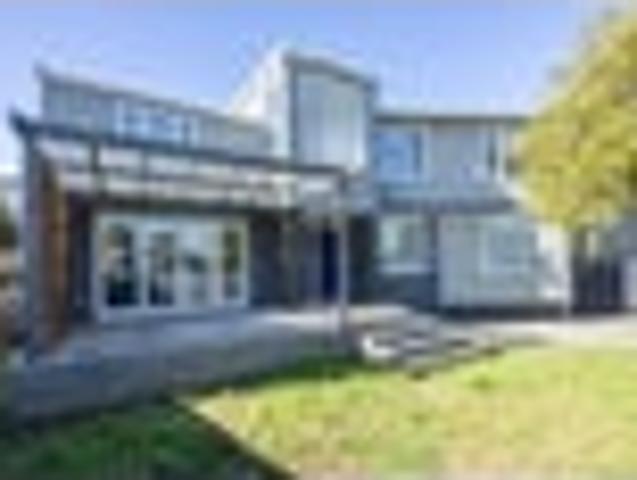 Modern Architectural 5 Bedroom Family Home! #Nile