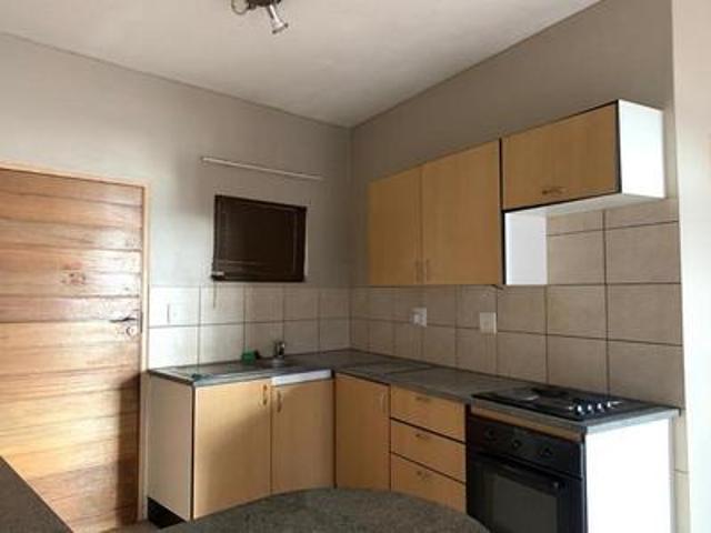 modern bachelor studio – milpark – r.