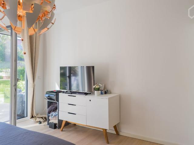 Modern, brandnew & wonderful suite with garden, Berlin Amsterdam Apartments for Rent