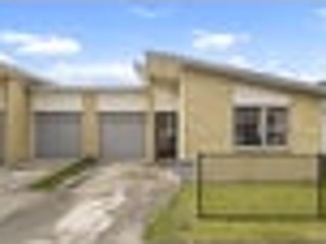 Modern Brick Duplex Living in Central Manukau
