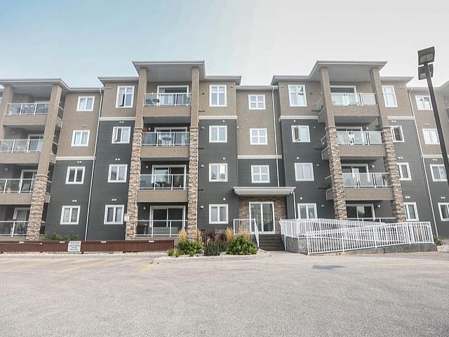 Modern, Bright & Sunny Condo In River Park South!