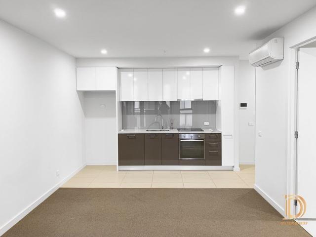 Modern Burwood Living in a Prime, Connected Location