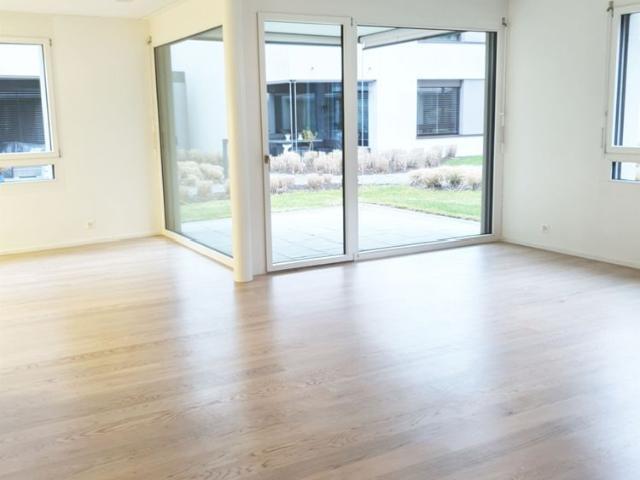 Modern garden apartment in Lausen