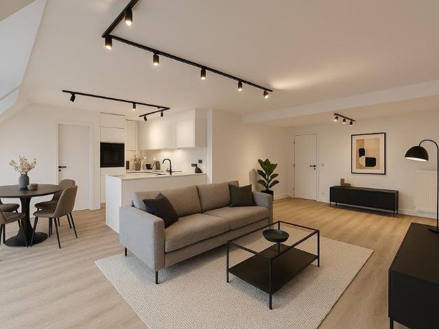 Modern gerenoveerd duplexappartement met 3 SLKS
