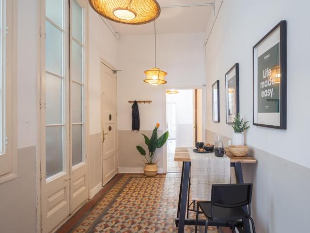 Modern double bedroom in Dreta de l'Eixample