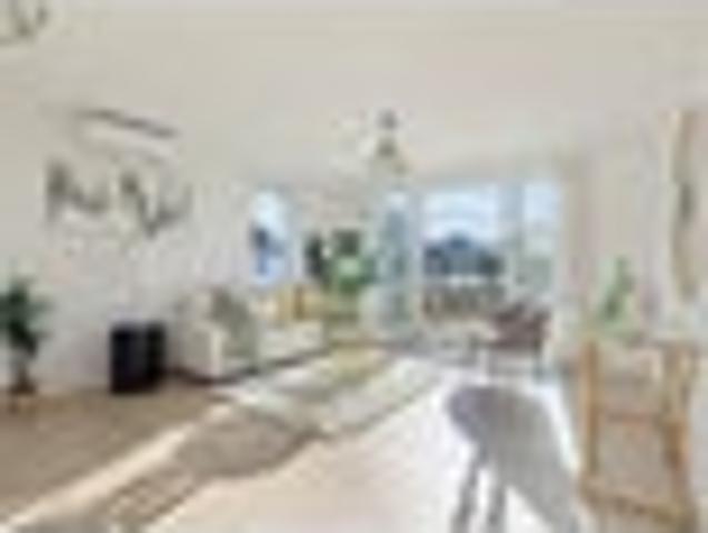 Modern & Move In Ready | 558m² Freehold