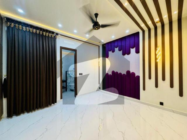 Modern + double highted 5 marla brand new house available for sale at reasonable price in citi housing gujranwala citi housing society
