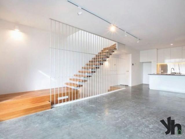 Modern Darling in Northcote High School Zone