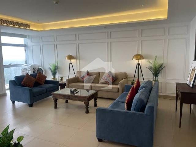 Modern Design Apartment 2 Bedroom Study Furnished Lake View 2100 Square Feet
