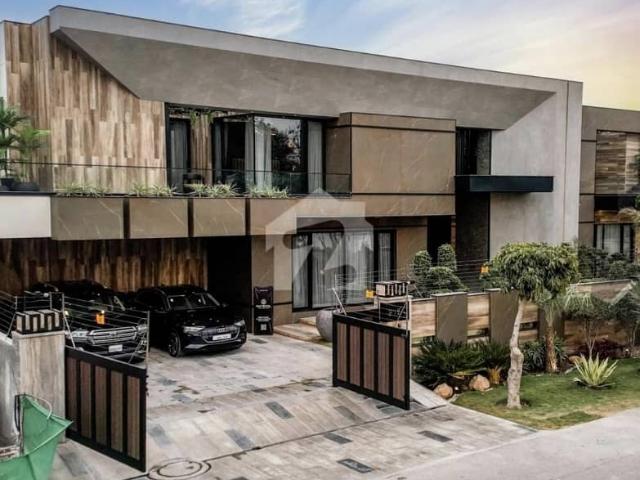 Modern Design House | Fully Furnished | Premium Contemporary Living
