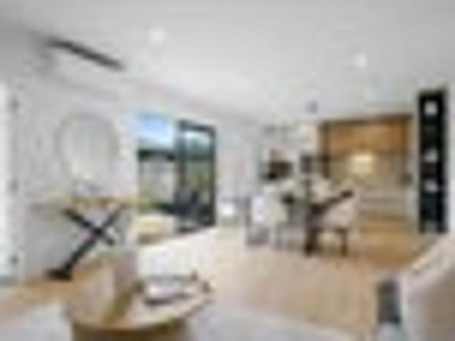Modern Design Proven Developer