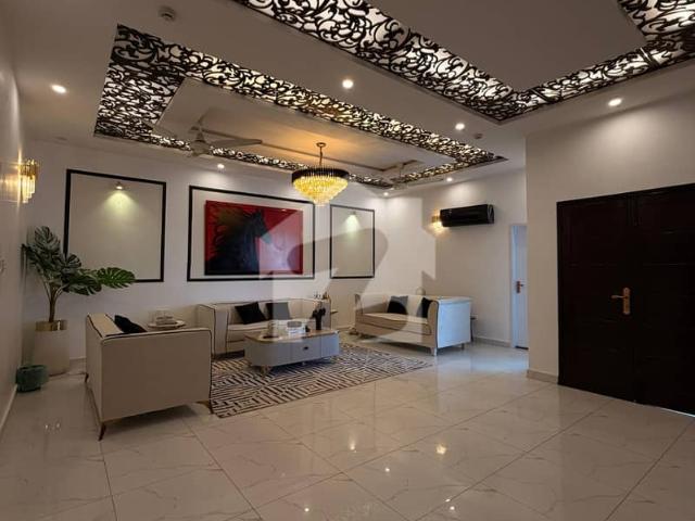 Modern Design 10 Marla 4 Years Used House With 5 Beds For Sale In DHA Phase 7