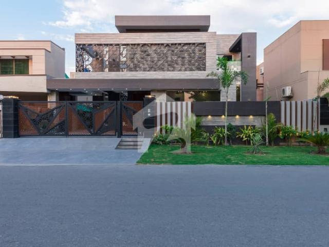 Modern Design 1 Kanal Brand New Luxury House For Rent