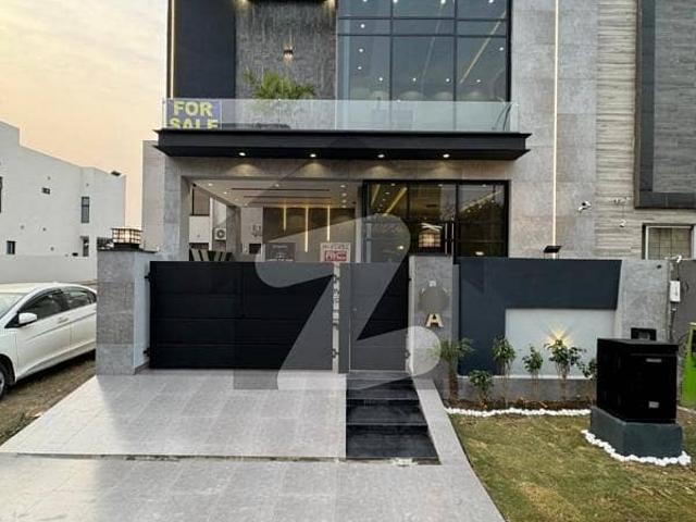 Modern Design 5 Marla Brand New Luxury House