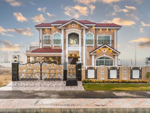 Modern Designed 1 Kanal Spanish Furnished House in Phase 7