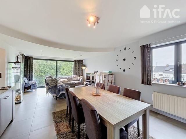 Modern duplex with 3 bedrooms nice terrace and double garage