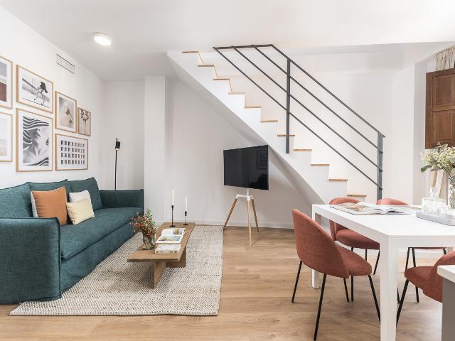 Modern duplex with terrace next to Turia river