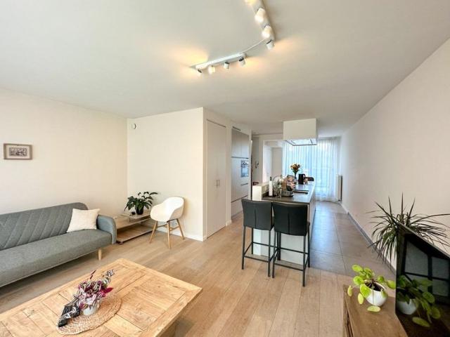 Modern duplexappartement 82 m² met mooi terras, centrum T