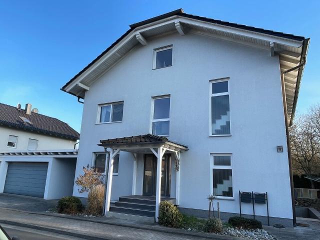Modern energiesparendes Mehrfamilienhaus mit 4 Wohnungen und Garage zentral in Kassel Niederzwehren