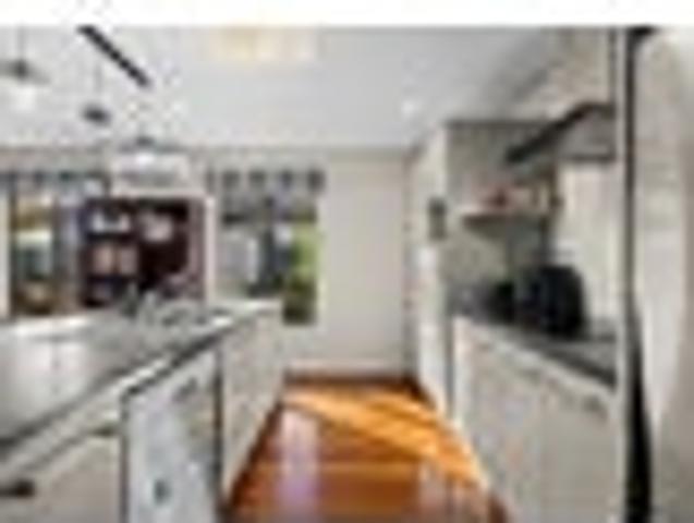 Modern Ease, Private Living