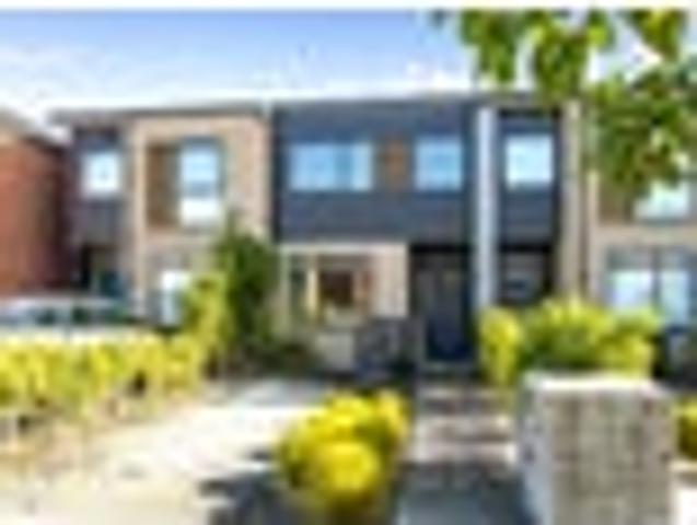 Modern, Easy Care, Must Sell