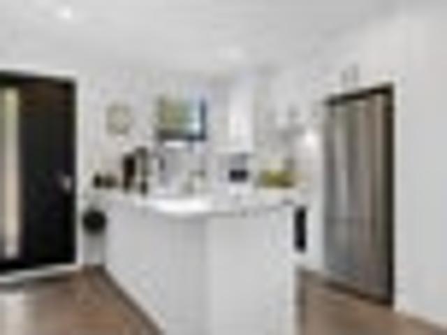 Modern, Easy care First home or Investment!