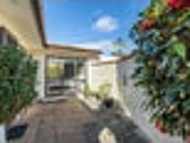 Modern Easy Care Living Tamatea