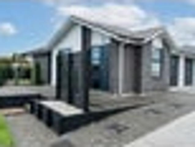 Modern, Easy Care Living in a Convenient Location