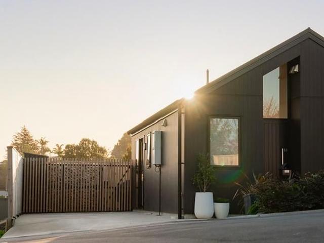 Modern, Easy Living