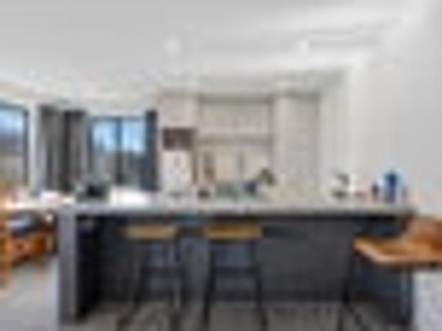 Modern, Easy Living