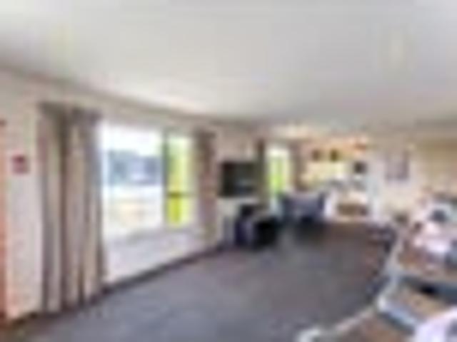 Modern, Effortless Living Doorstep of Town