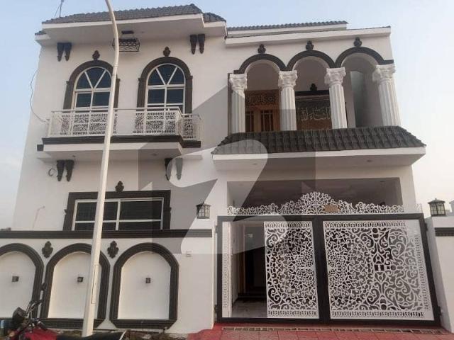 Modern Elegance: Brand New 7 Marla House in Gulberg Residencia R Block User