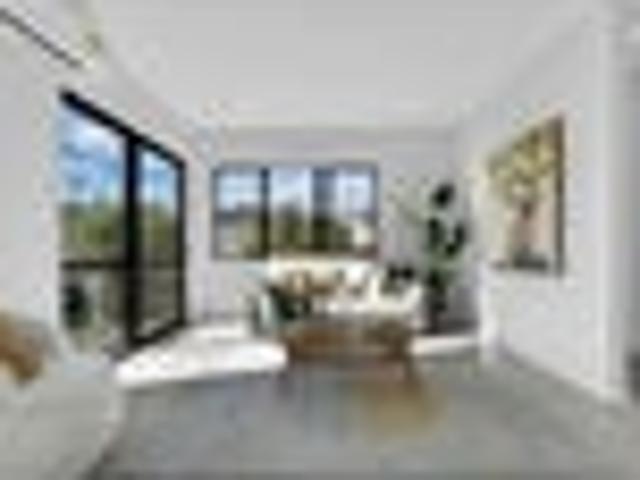 Modern Elegance Meets Everyday Comfort!
