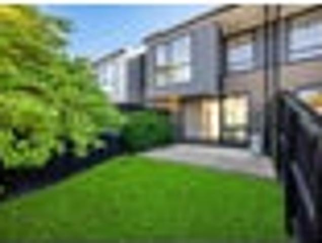 Modern Elegance Meets Low Maintenance Living