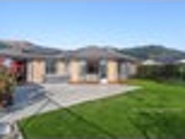 Modern Family Home in Stoke with Ample Off Street