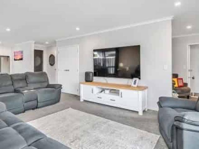 Modern Family Home in Rolleston