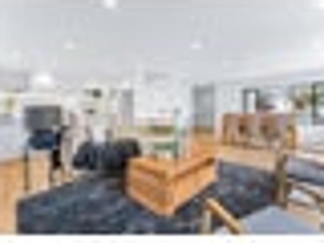 Modern Family Home Move In Ready