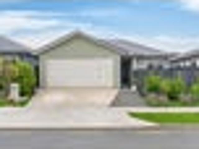 Modern Family Living in the Heart of Kelson
