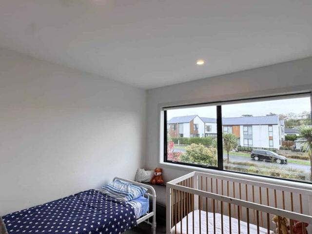 Modern Family Living in the Heart of Kumeu!