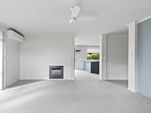 Modern Family Living In The Heart Of Huntington