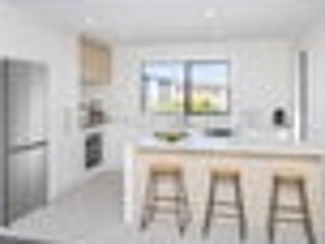 Modern Family Living in a Prime Location